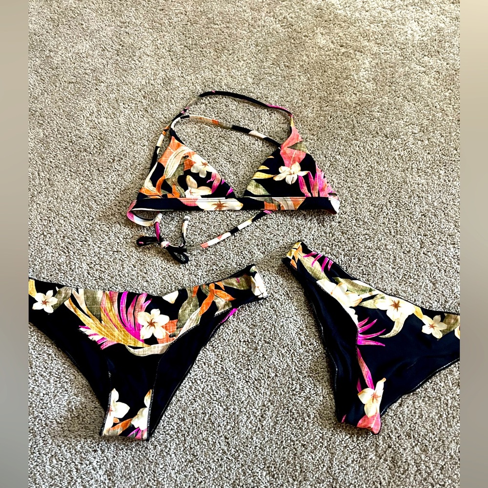Rip Curl bikini - women’s small (including two sizes for bottoms)
